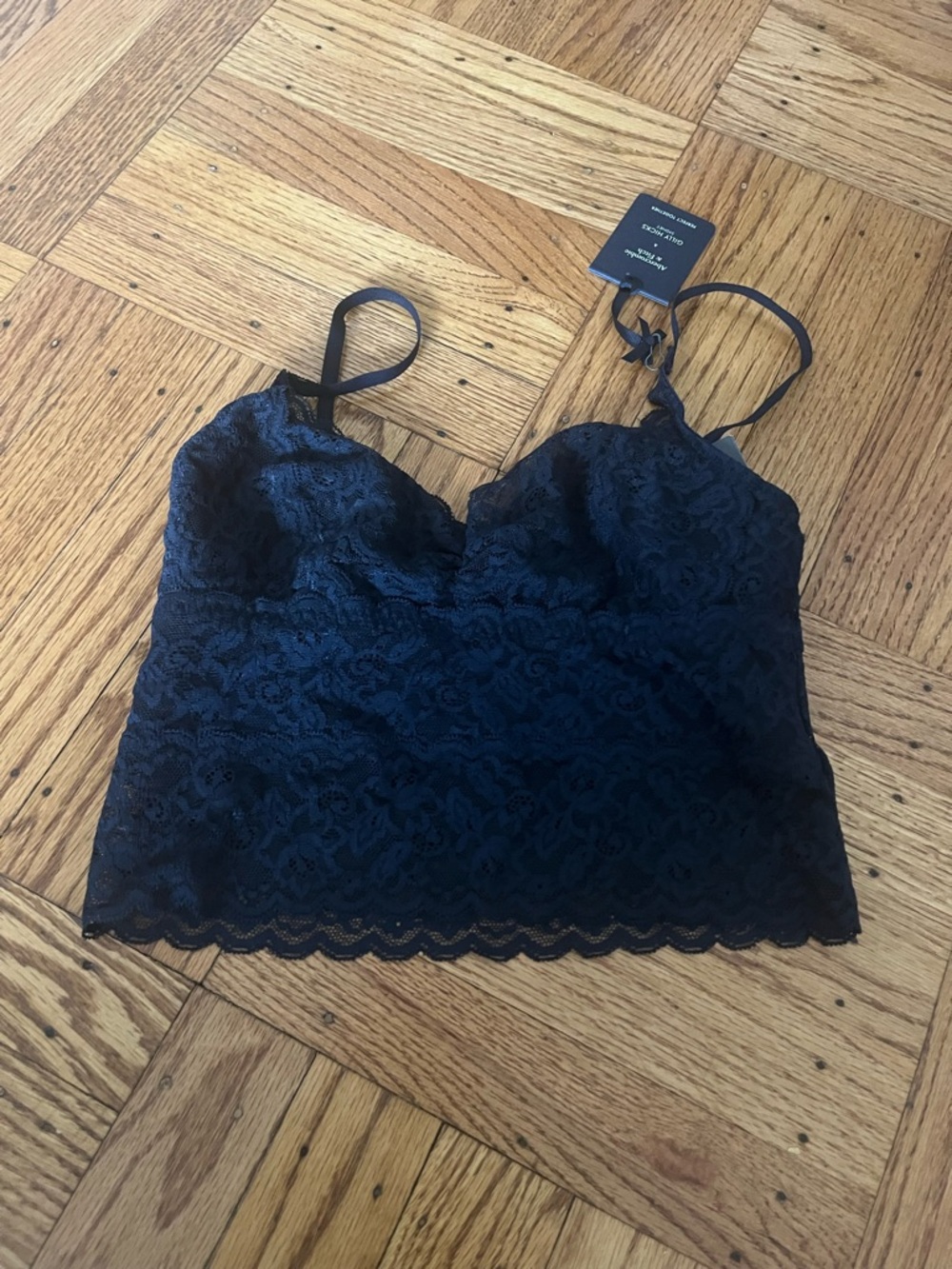 Brand new Abercrombie x Gilly Hicks size small navy lace bralet